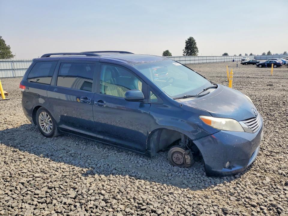Photo 4 from auction – 2011 TOYOTA SIENNA with VIN 5TDYK3DC1BS093596