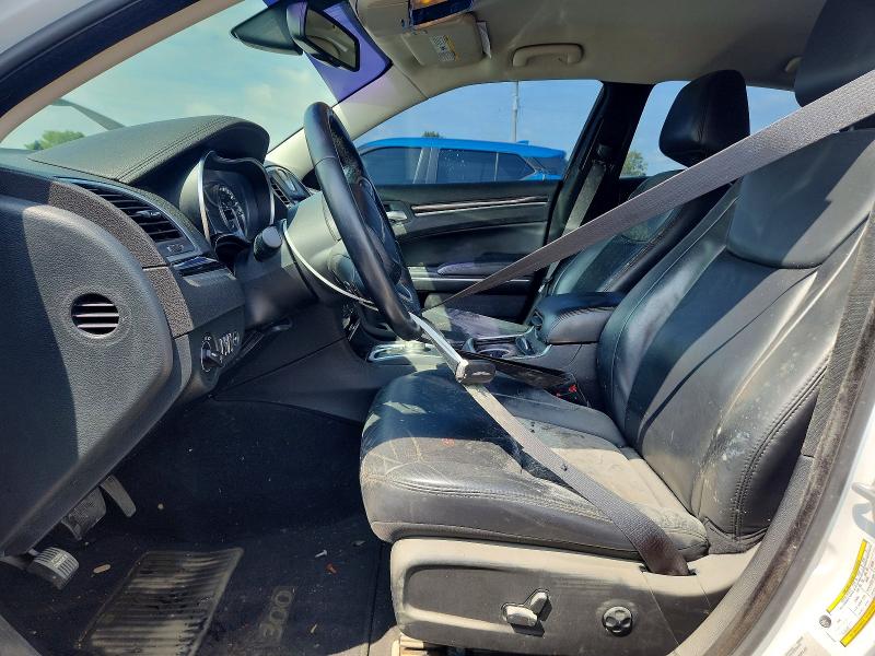 Photo 7 from auction – 2015 CHRYSLER 300 with VIN 2C3CCARGXFH736642