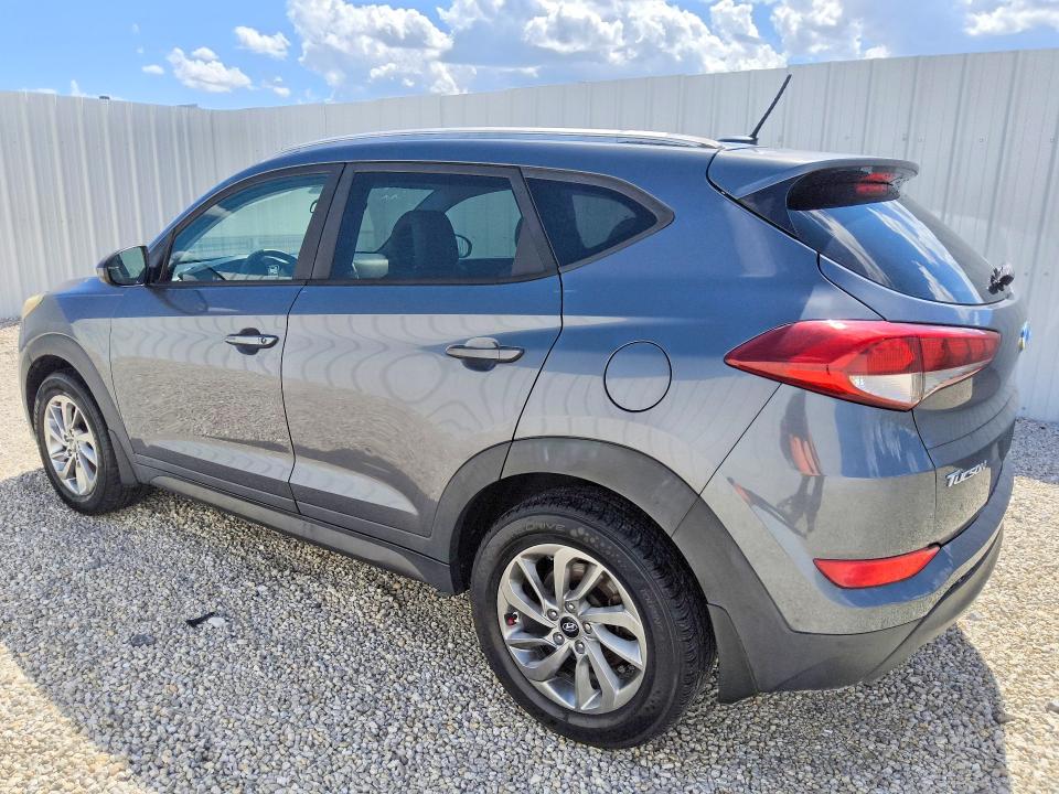 Photo 2 from auction – 2016 HYUNDAI TUCSON with VIN KM8J33A49GU181581