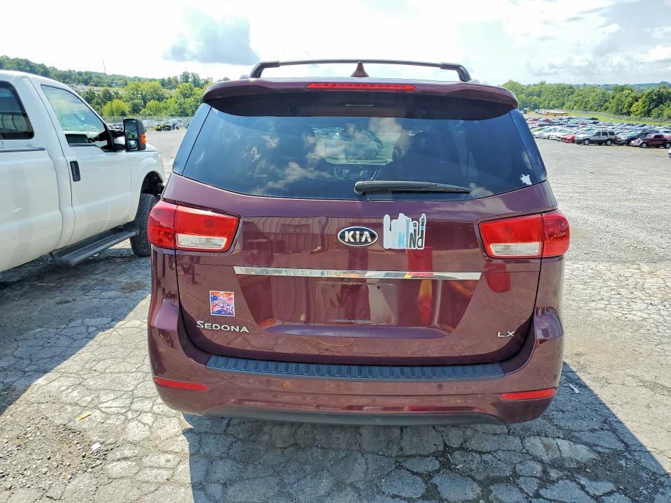 Photo 6 from auction – 2016 KIA SEDONA with VIN KNDMB5C11G6179217