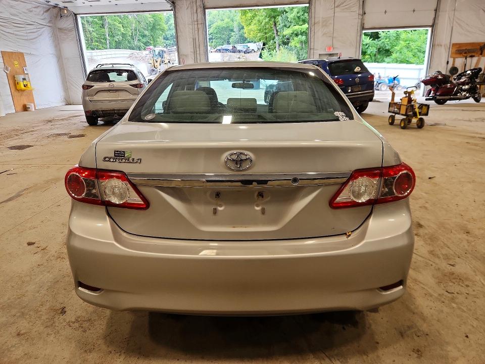 Photo 6 from auction – 2013 TOYOTA COROLLA SEDAN with VIN 2T1BU4EE3DC955069