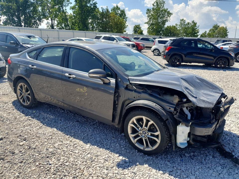 Photo 4 from auction – 2020 FORD FUSION with VIN 3FA6P0CD4LR131544