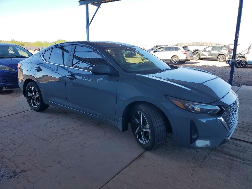 Снимка 4 от търг – 2025 NISSAN SENTRA с VIN 3N1AB8CV1SY338359