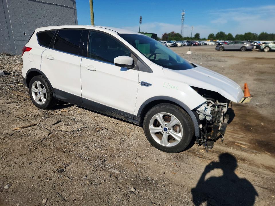 Photo 4 from auction – 2016 FORD ESCAPE with VIN 1FMCU0GX0GUA04696