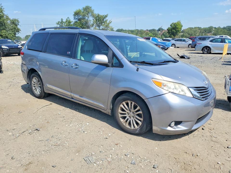 Photo 4 from auction – 2012 TOYOTA SIENNA with VIN 5TDYK3DC2CS242776