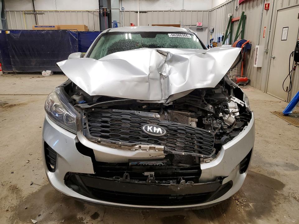 Foto 5 de la subasta – 2019 KIA SORENTO con VIN 5XYPGDA52KG482771