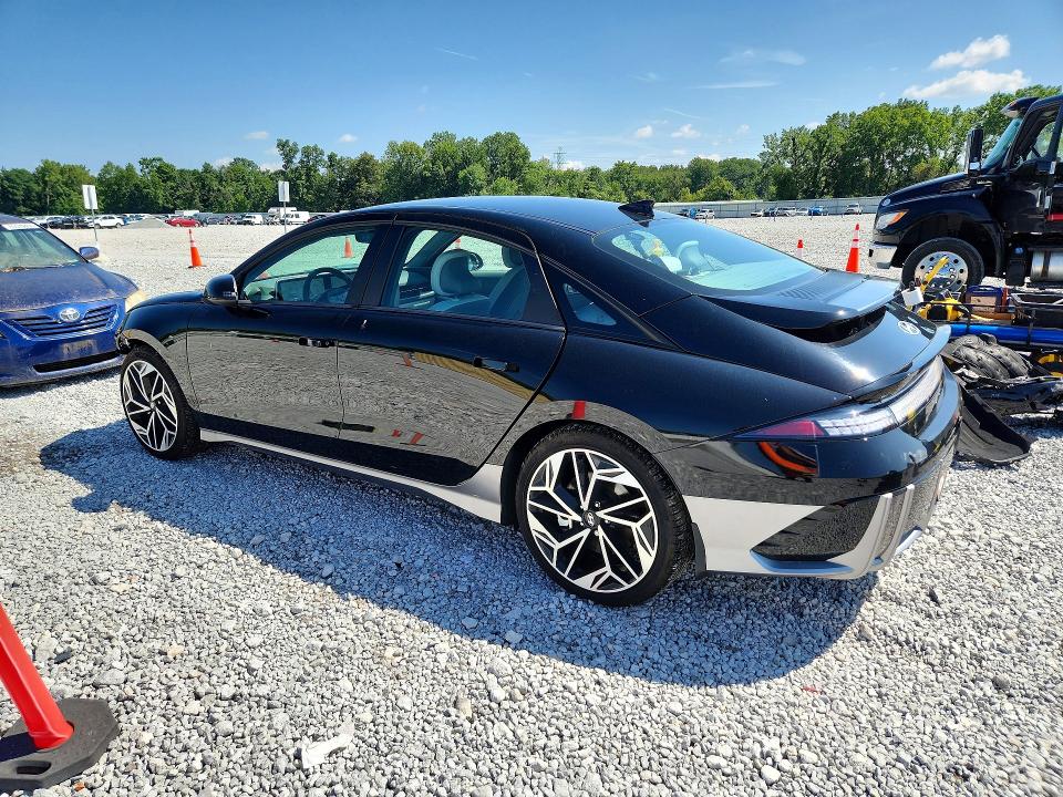 Photo 2 from auction – 2024 HYUNDAI IONIQ 6 with VIN KMHM34AC8RA080207