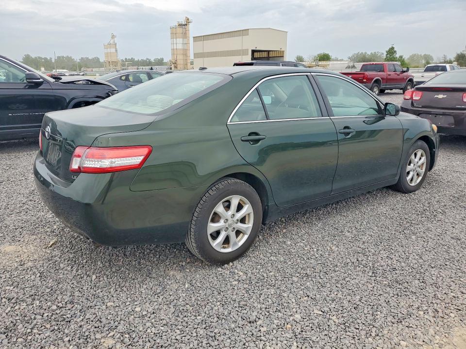 Photo 3 from auction – 2011 TOYOTA CAMRY with VIN 4T1BF3EK4BU691253