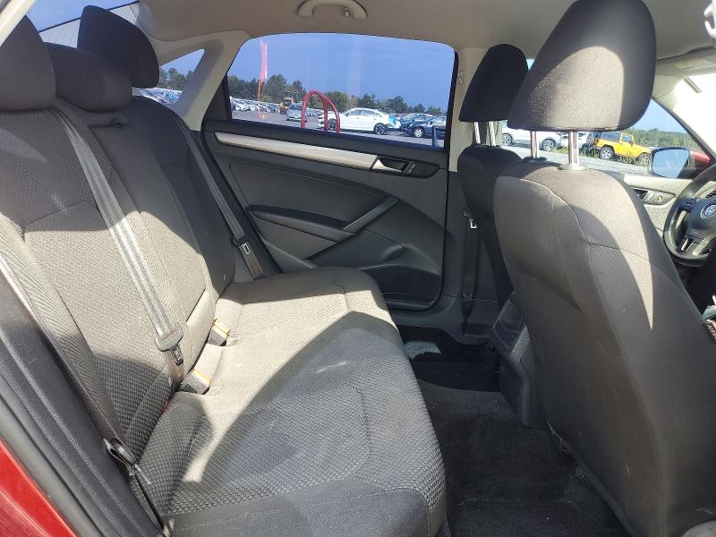 Photo 10 from auction – 2015 VOLKSWAGEN PASSAT with VIN 1VWAS7A31FC082647