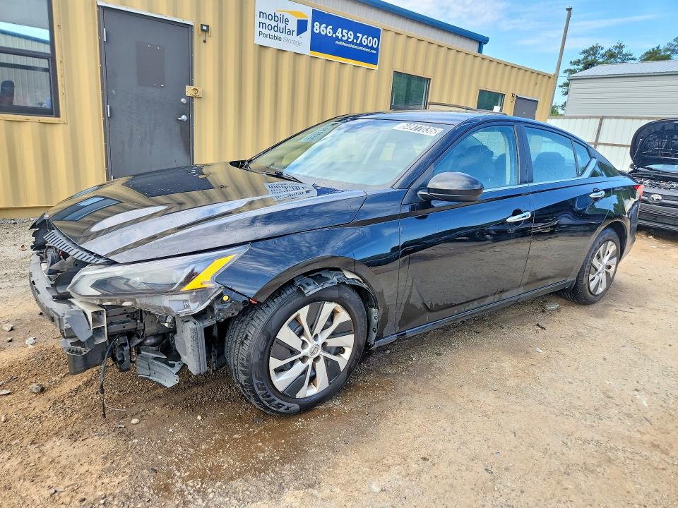 NISSAN ALTIMA 2023 with VIN 1N4BL4BV0PN338727 - Photo from auction