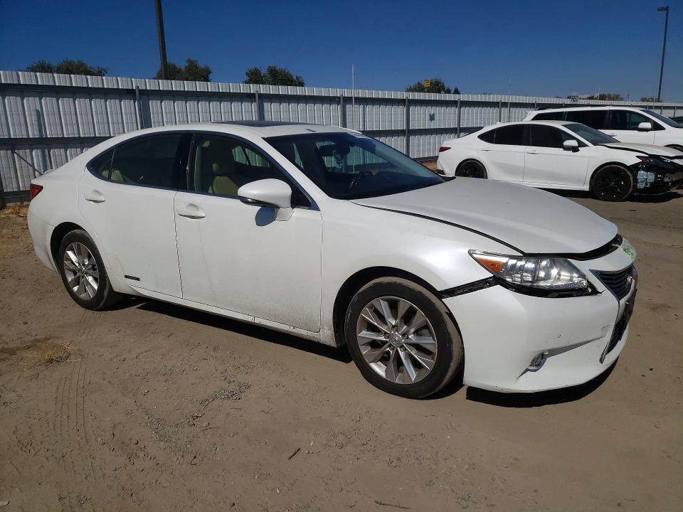 Photo 4 from auction – 2015 LEXUS ES with VIN JTHBW1GG5F2084764