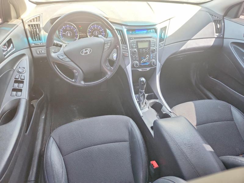 Photo 8 from auction – 2011 HYUNDAI SONATA with VIN 5NPEC4AB2BH252830
