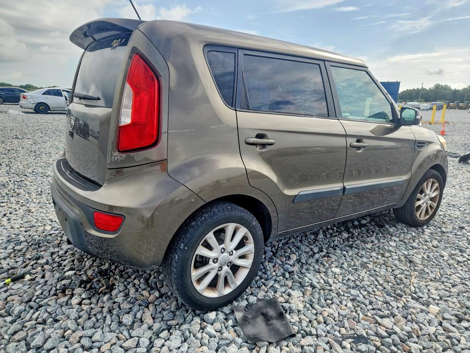 Photo 3 from auction – 2012 KIA SOUL with VIN KNDJT2A64C7473261