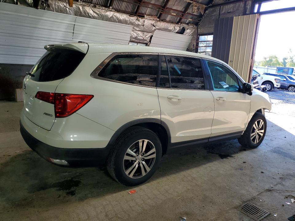 Photo 3 from auction – 2016 HONDA PILOT with VIN 5FNYF6H58GB060849