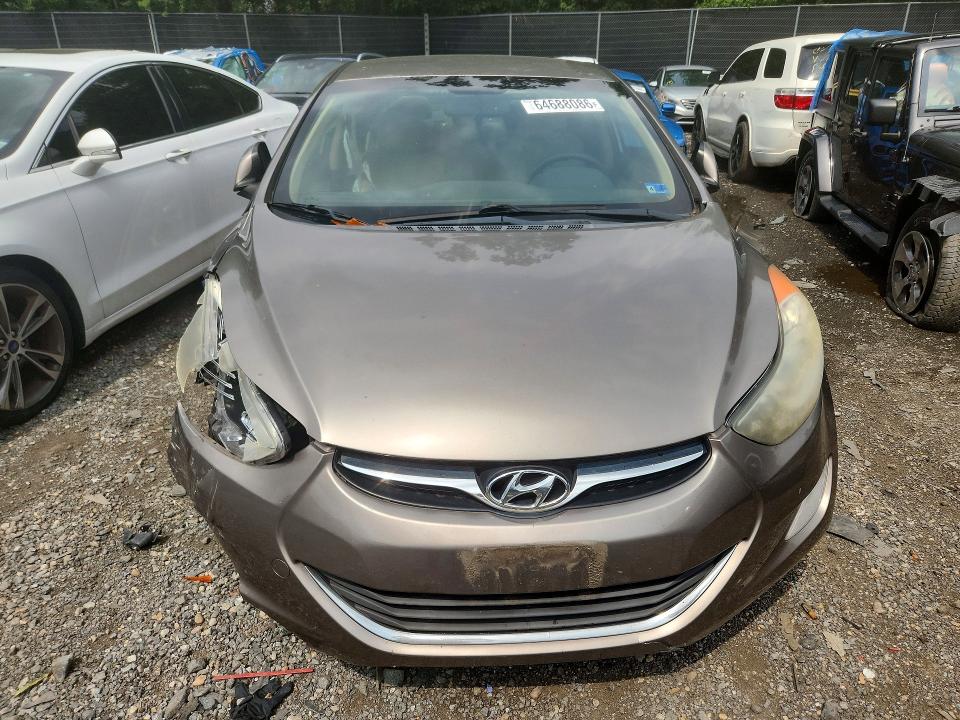 Photo 5 from auction – 2012 HYUNDAI ELANTRA with VIN 5NPDH4AEXCH122447