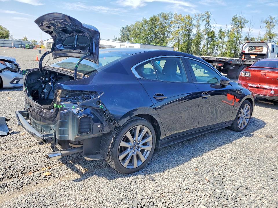 Photo 3 from auction – 2023 MAZDA 3 with VIN 3MZBPACM3PM381369