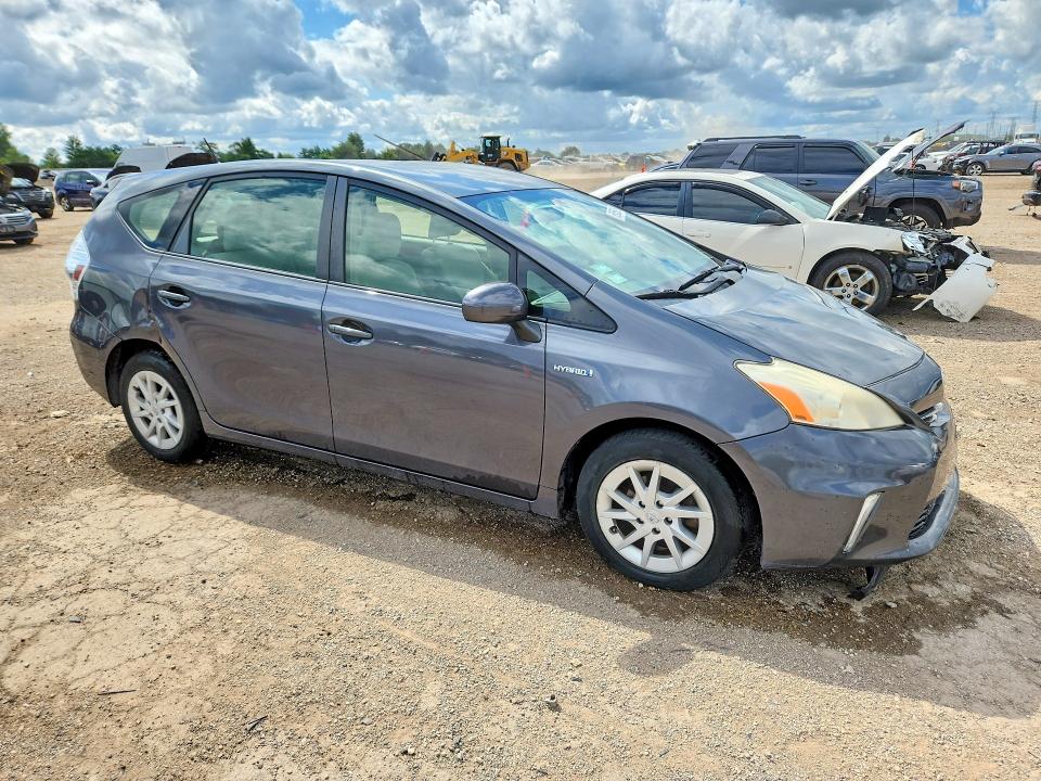 Photo 4 from auction – 2013 TOYOTA PRIUS V with VIN JTDZN3EU3D3222719
