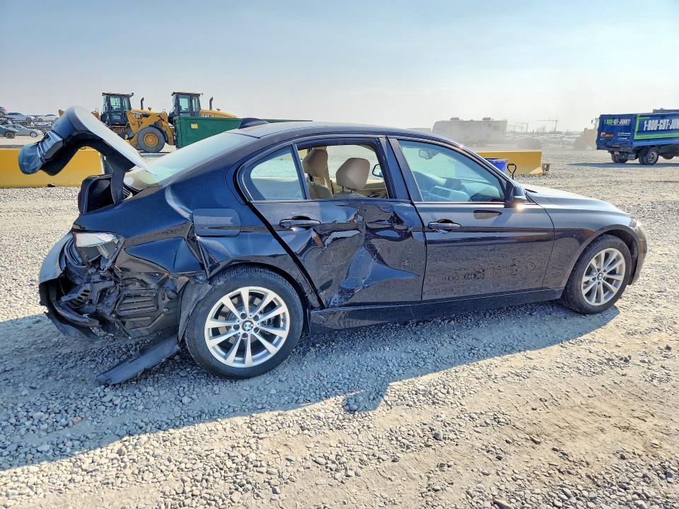 Photo 3 from auction – 2016 BMW 320 with VIN WBA8E5G54GNU22088