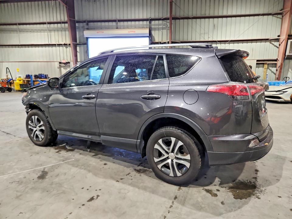 Photo 2 from auction – 2017 TOYOTA RAV4 with VIN JTMZFREV5HJ136130