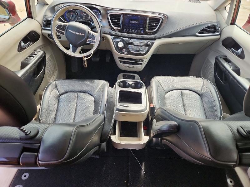 Photo 8 from auction – 2017 CHRYSLER PACIFICA with VIN 2C4RC1GG5HR650709