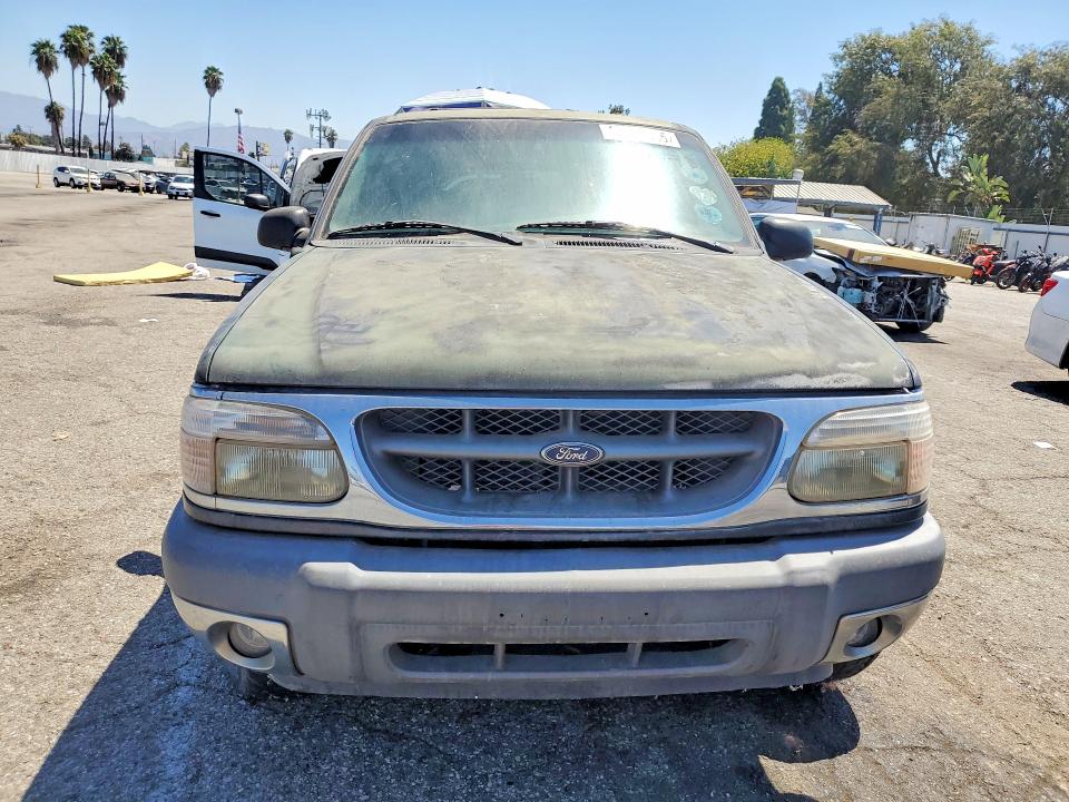 Photo 5 from auction – 2001 FORD EXPLORER with VIN 1FMZU63E01ZA43252