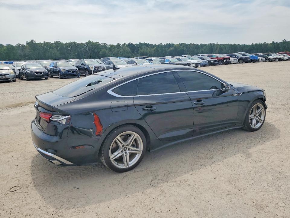 Photo 3 from auction – 2021 AUDI A5 with VIN WAUDACF52MA044405