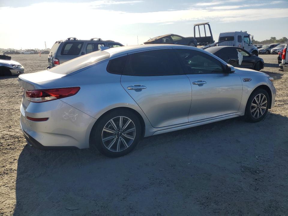 Photo 3 from auction – 2019 KIA OPTIMA with VIN 5XXGT4L34KG367178