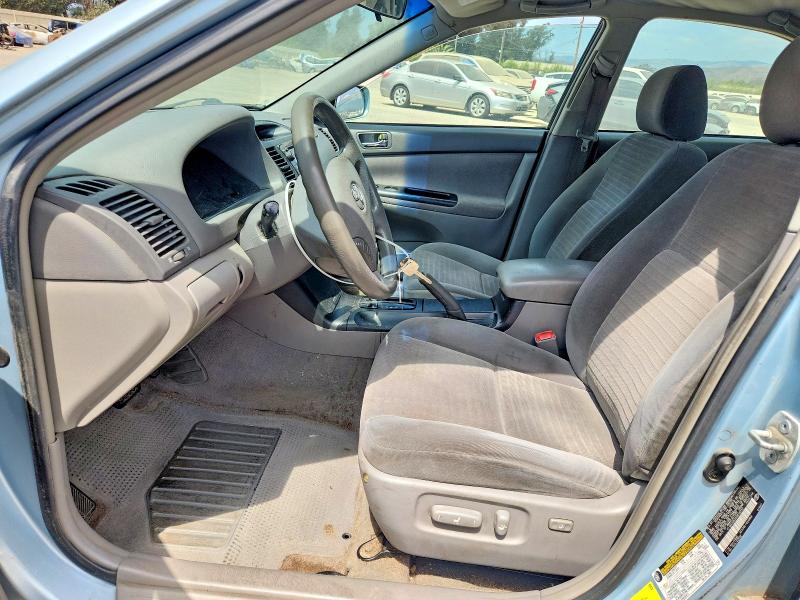 Photo 7 from auction – 2005 TOYOTA CAMRY with VIN 4T1BE30K55U619752