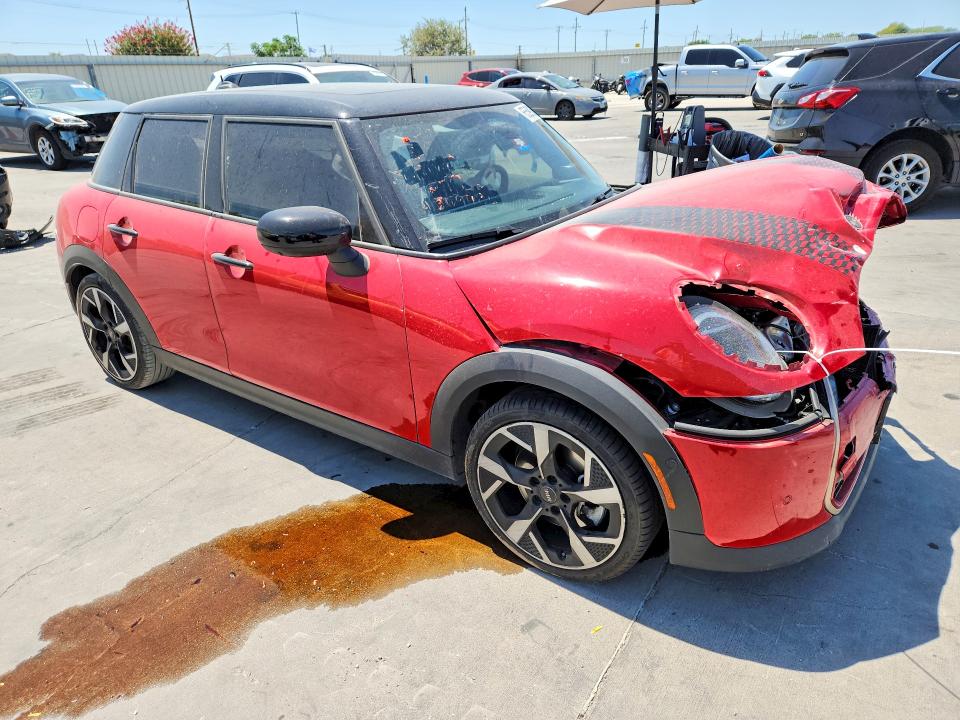 Photo 4 from auction – 2025 MINI COOPER with VIN WMW43GD05S2W69686