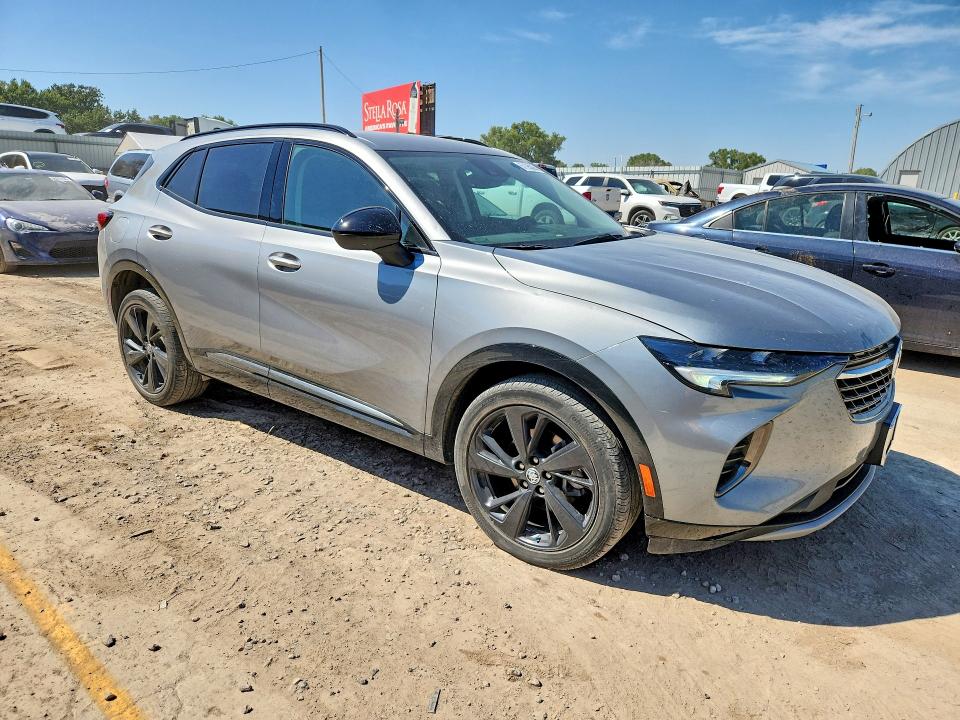 Foto 4 de la subasta – 2023 BUICK ENVISION con VIN LRBFZMR49PD213642