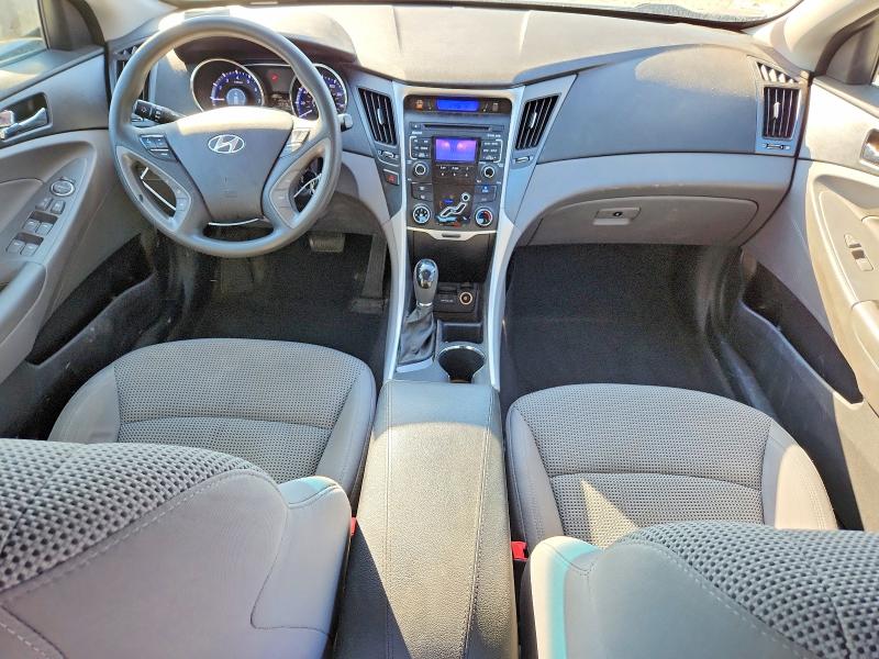 Photo 8 from auction – 2011 HYUNDAI SONATA with VIN 5NPEB4AC6BH277418
