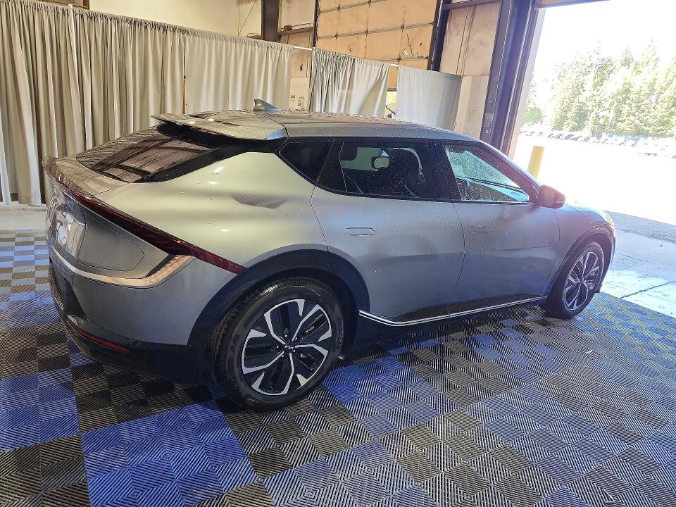Photo 3 from auction – 2023 KIA EV6 with VIN KNDC34LA0P5602782