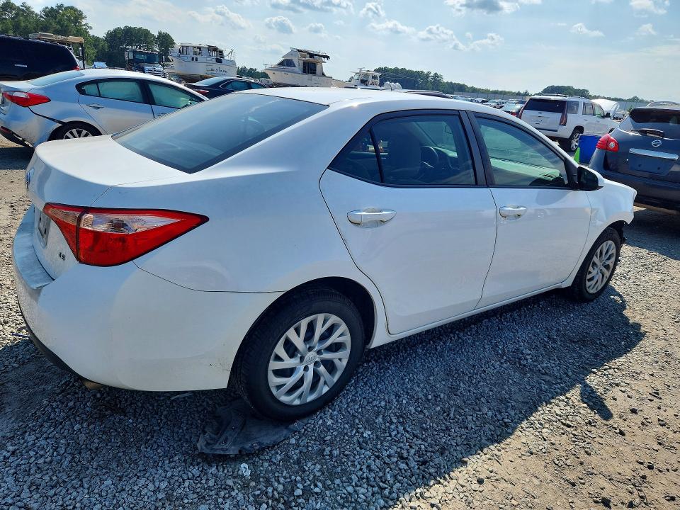 Photo 3 from auction – 2017 TOYOTA COROLLA with VIN 2T1BURHEXHC760116