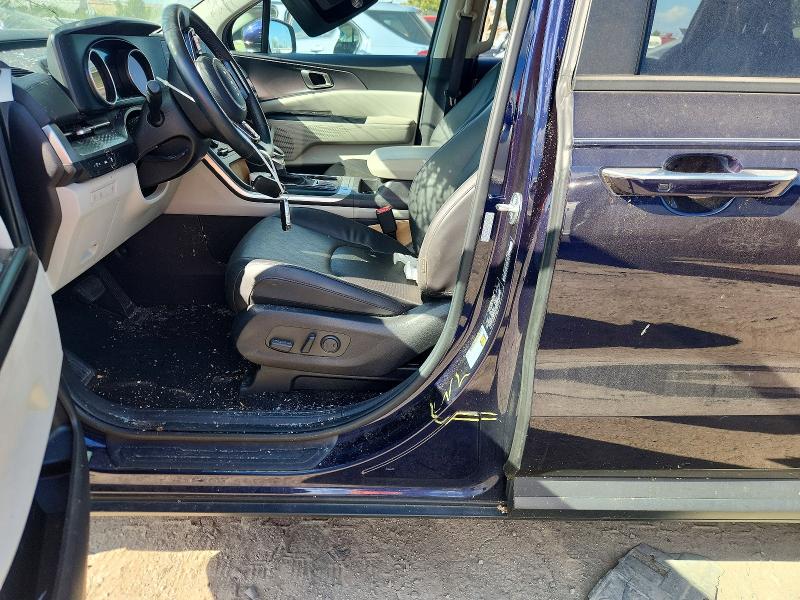 Photo 13 from auction – 2024 KIA CARNIVAL with VIN KNDNB4H37R6319962