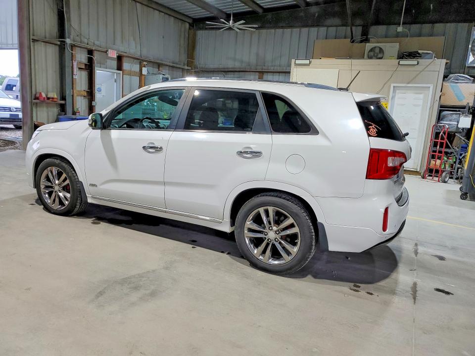 Photo 2 from auction – 2015 KIA SORENTO with VIN 5XYKWDA74FG581063
