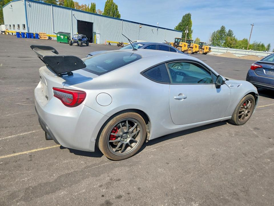 Photo 3 from auction – 2013 SCION FR-S with VIN JF1ZNAA1XD2707936