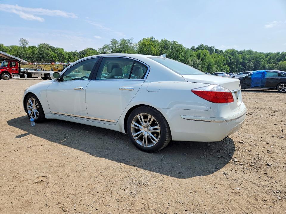 Photo 2 from auction – 2010 HYUNDAI GENESIS with VIN KMHGC4DF7AU106091