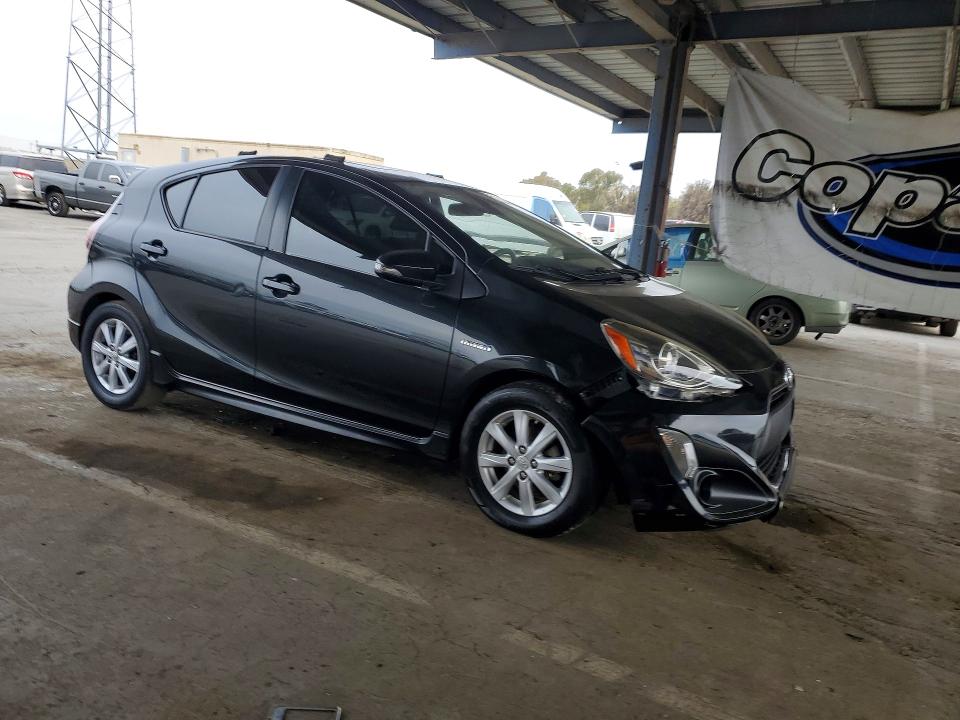 Photo 4 from auction – 2017 TOYOTA PRIUS C with VIN JTDKDTB32H1592495