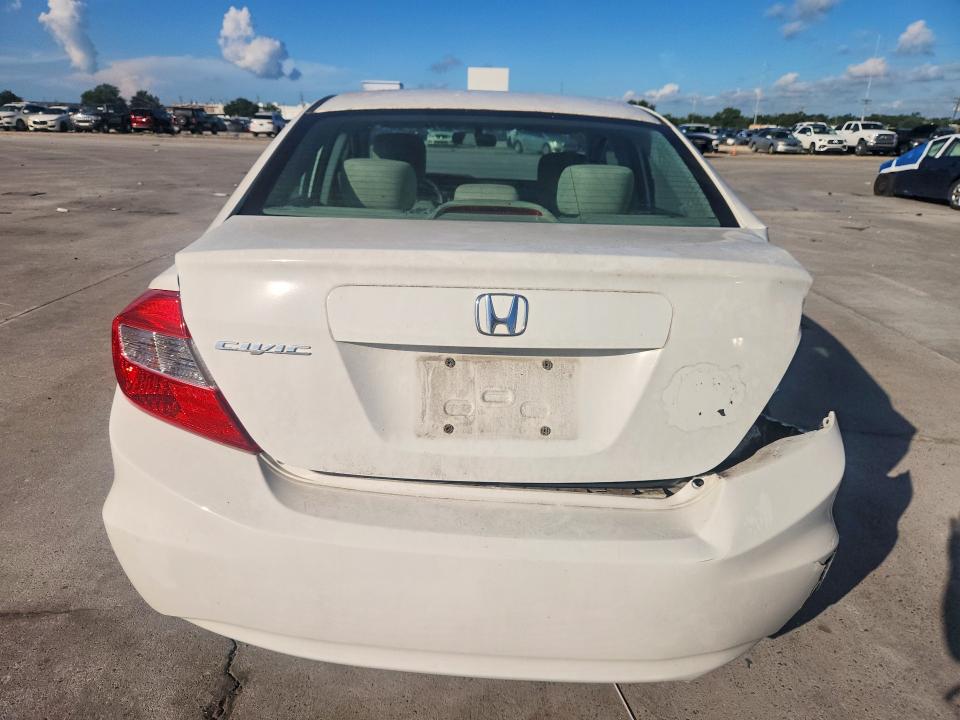 Photo 6 from auction – 2012 HONDA CIVIC with VIN 2HGFB2F50CH577860