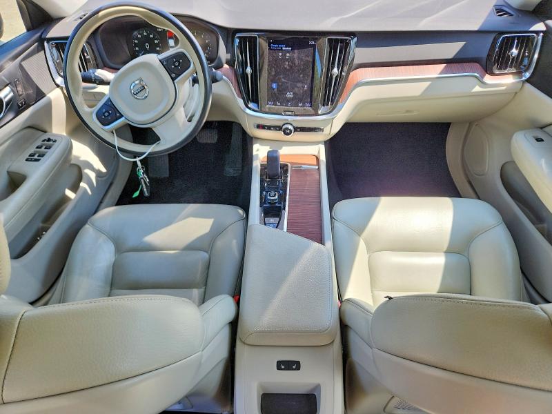 Foto 8 de la subasta – 2022 VOLVO S60 con VIN 7JRL12TZ1NG165216