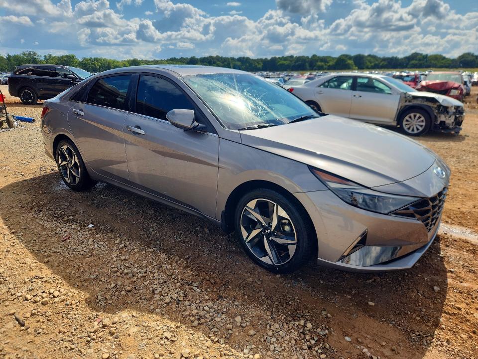 Снимка 4 от търг – 2022 HYUNDAI ELANTRA с VIN KMHLP4AG3NU364596