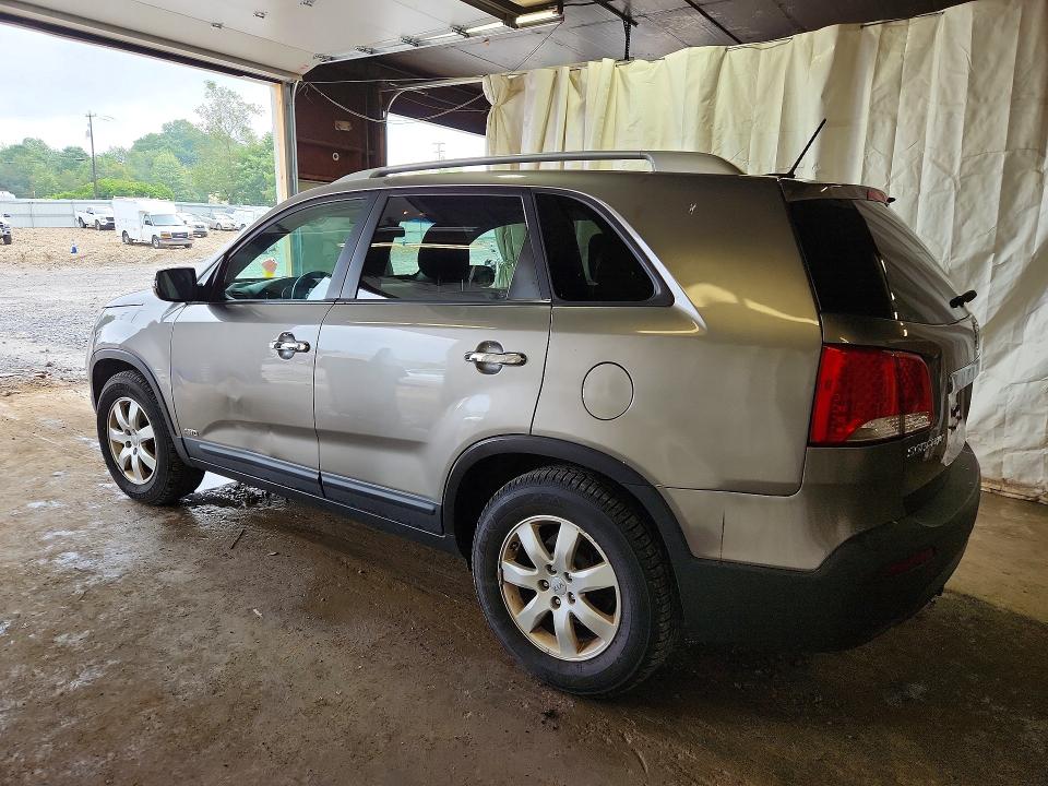 Photo 2 from auction – 2013 KIA SORENTO with VIN 5XYKTDA23DG386128