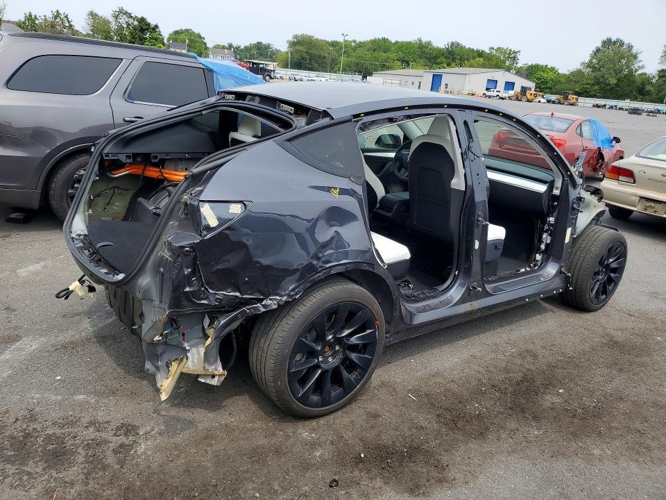 Photo 3 from auction – 2025 TESLA MODEL Y with VIN 7SAYGAEE1SF244367