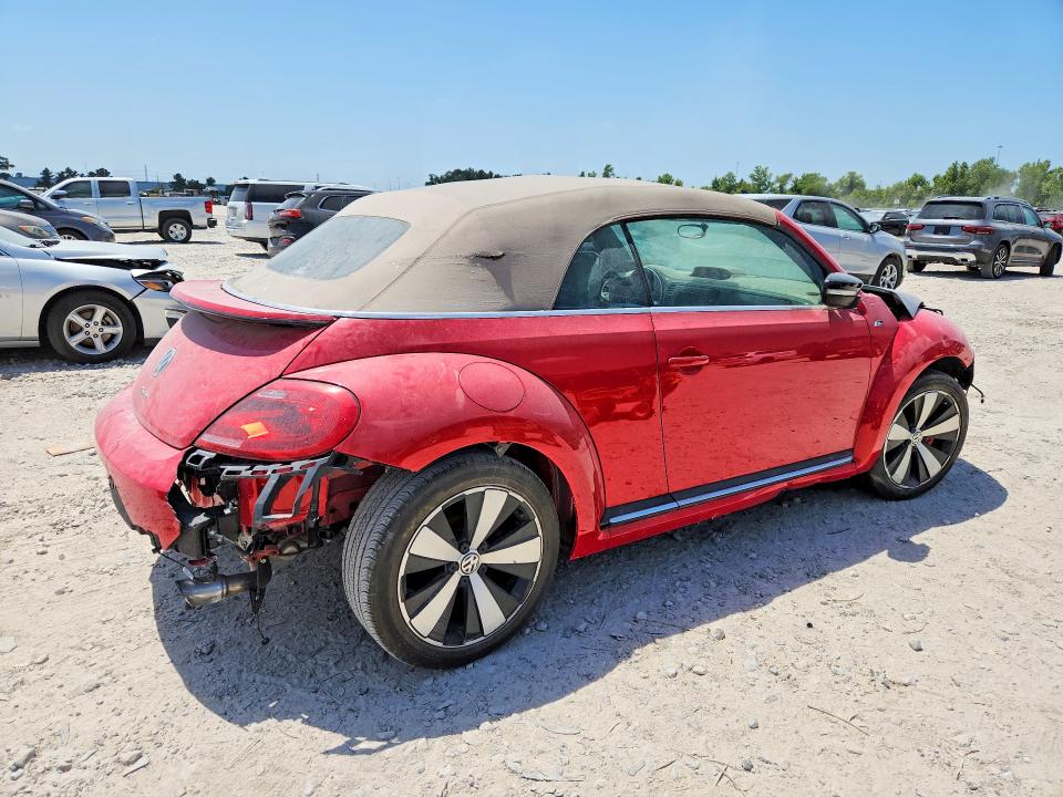 Photo 3 from auction – 2015 VOLKSWAGEN BEETLE with VIN 3VW7T7AT2FM810241
