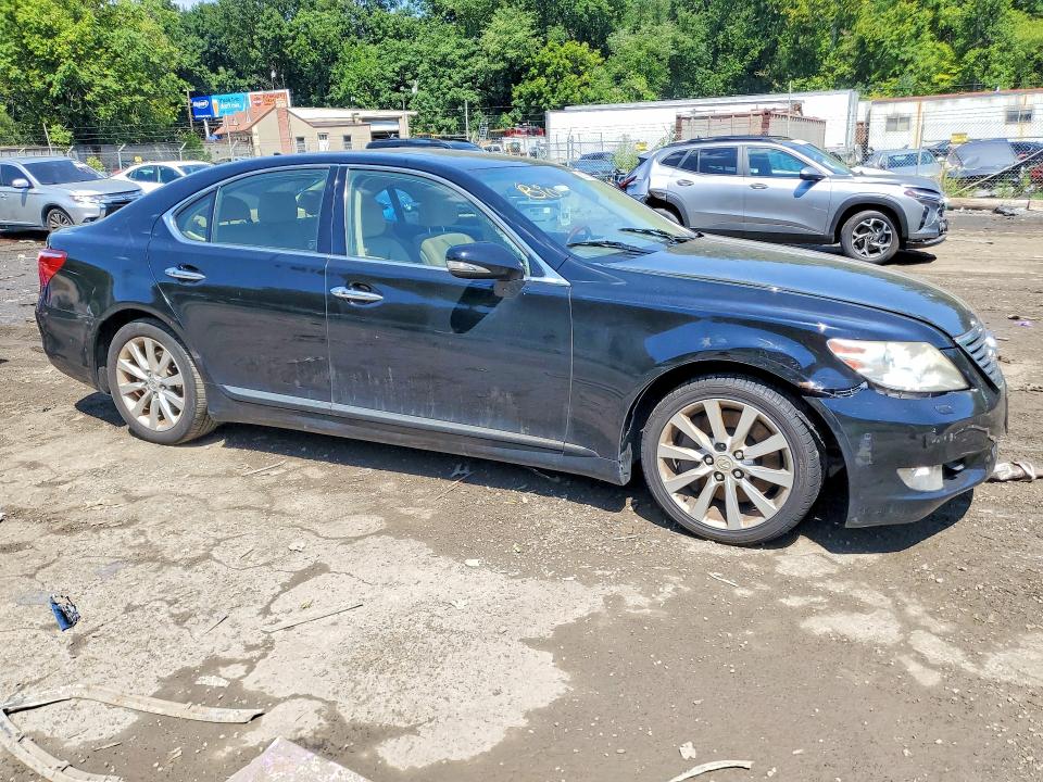 Photo 4 from auction – 2011 LEXUS LS with VIN JTHCL5EF7B5010950