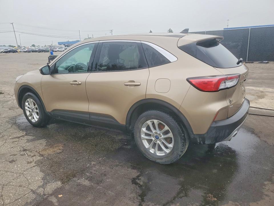 Photo 2 from auction – 2020 FORD ESCAPE with VIN 1FMCU9G62LUB72832
