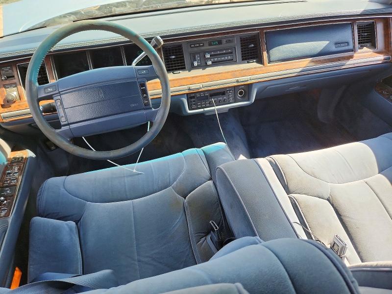 Photo 8 from auction – 1990 LINCOLN TOWN CAR with VIN 1LNCM82F4LY804448