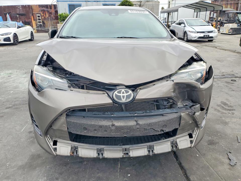 Photo 5 from auction – 2019 TOYOTA COROLLA with VIN 2T1BURHE0KC197195