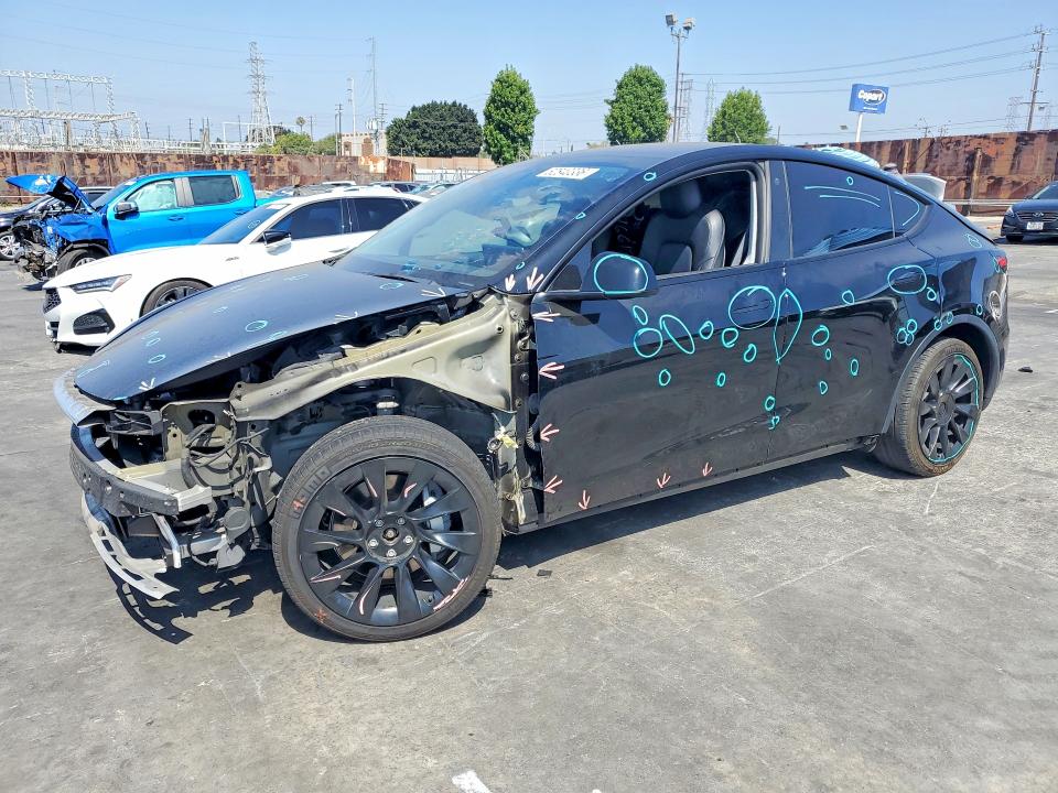 TESLA MODEL Y 2022 with VIN 7SAYGDEE2NF351420 - Photo from auction