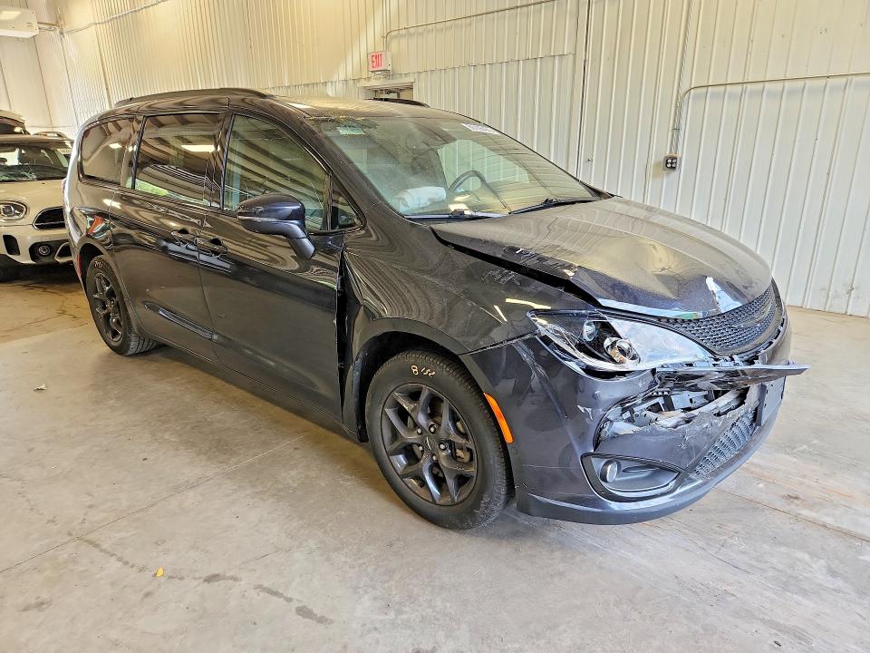 Photo 4 from auction – 2020 CHRYSLER PACIFICA with VIN 2C4RC1GGXLR116968